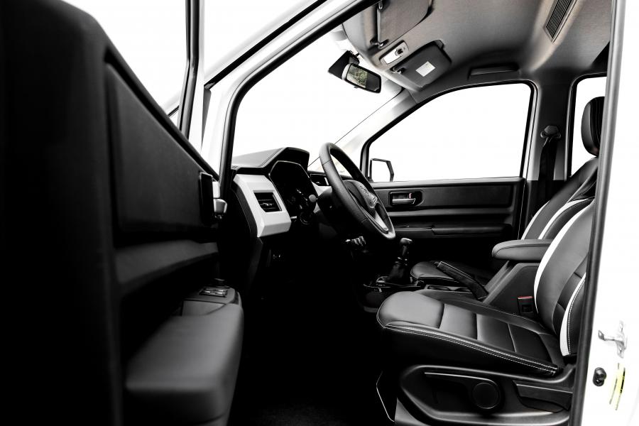 Интерьер WuLing Hongguang Plus 2019 года  (фото 5 из 49)